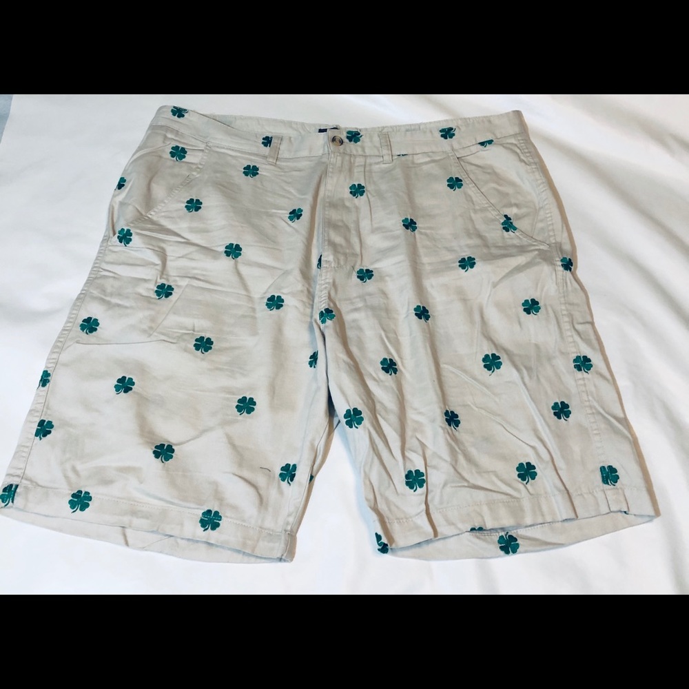 American Heritage Clover Shamrock Shorts Size 44